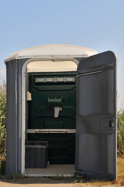 Best Construction site porta potty rental  in Fulton, IL