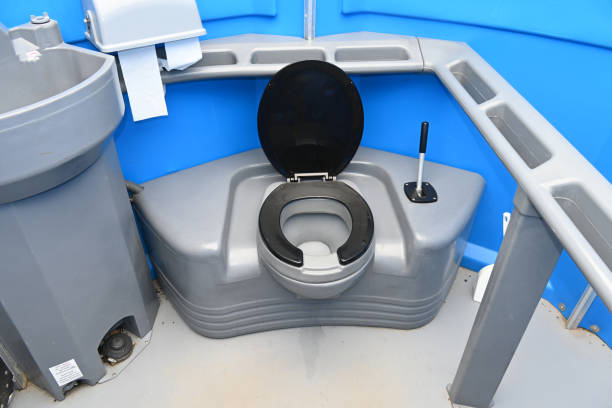 Best High-end porta potty rental  in Fulton, IL